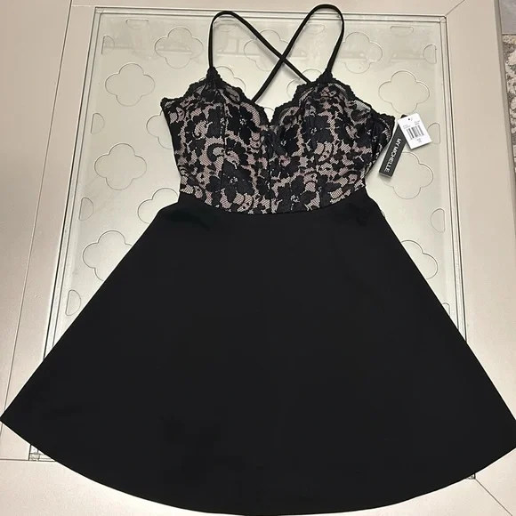MY MICHELLE Two Tone Lace Skater Dress Juniors size 15 Women’s XL Black Nude - Picture 5 of 13